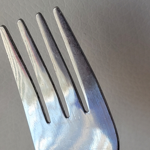 Fiesta Lilac Small Fork ~ Retired Color & Item ~ GUC ~ Fiestaware ~ Post-86 - Picture 13 of 16